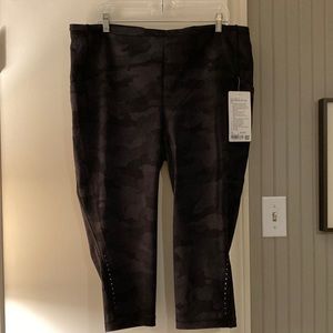 Lululemon Swift Speed HR Crop 21” Size 20